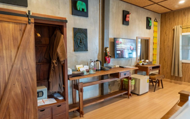 Buri Gallery House & Resort