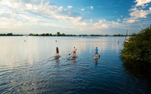 De Jister Groepshuis aan het Water Voor 30-62 Personen