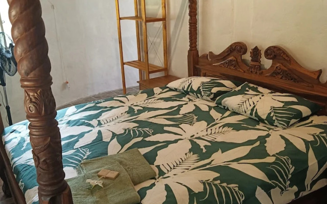 Mahina Lodge