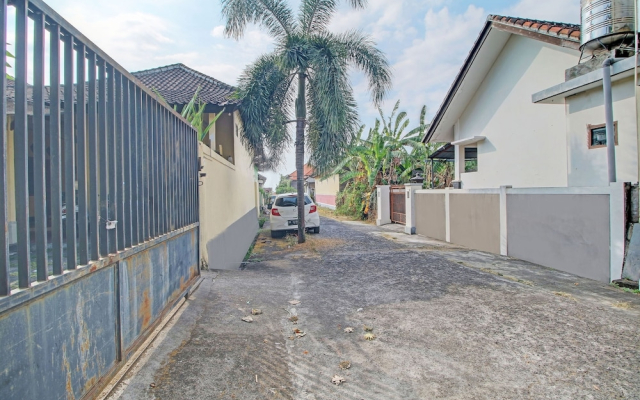 OYO Life 92954 Shanti Kost