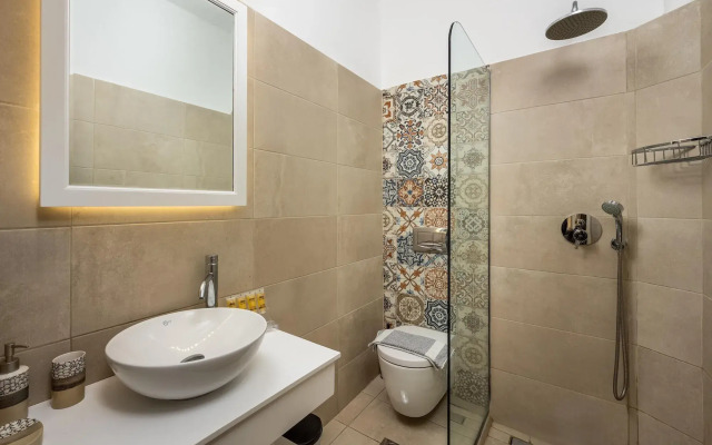 Maravelias Rooms