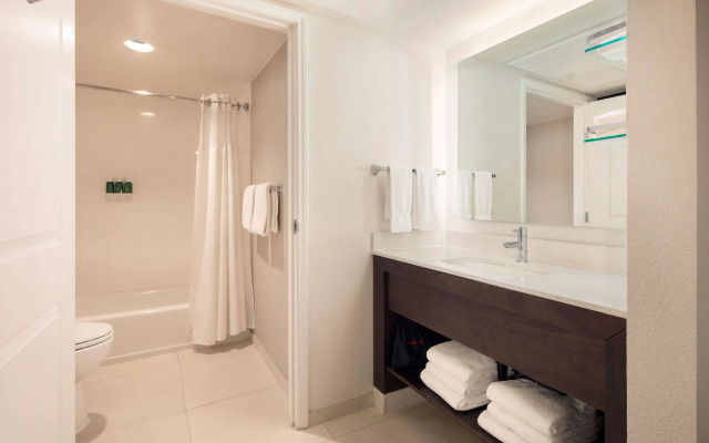 Sonesta ES Suites Fresno