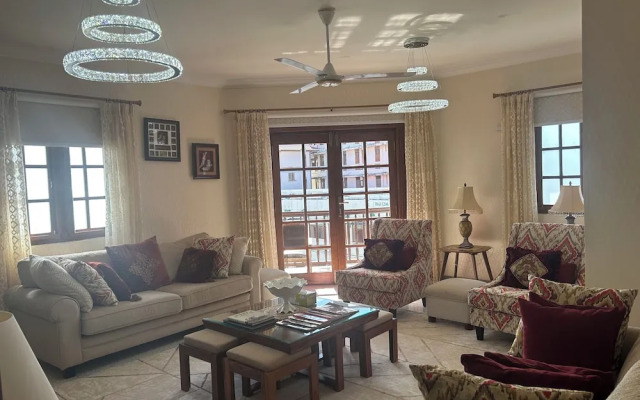 Mango restaurant and apartment hotel