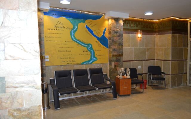 Comfort Pyramids Inn