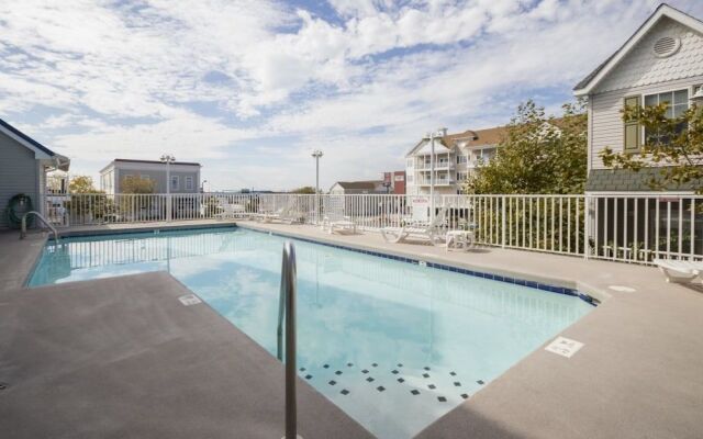 Bel Mare 103 by RedAwning