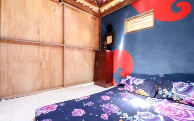 Segajih Central Stay and Education