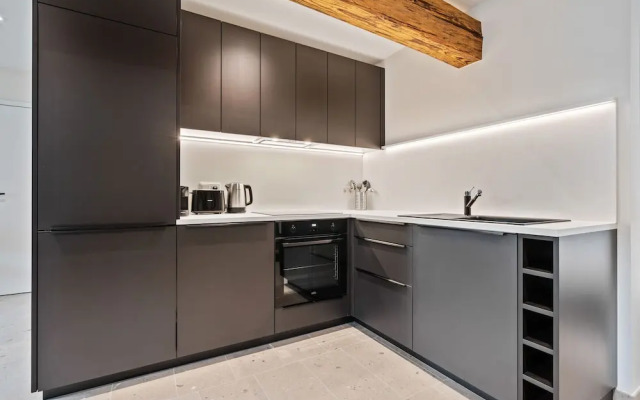 Escape to Clausen Stylish ApartmentID212