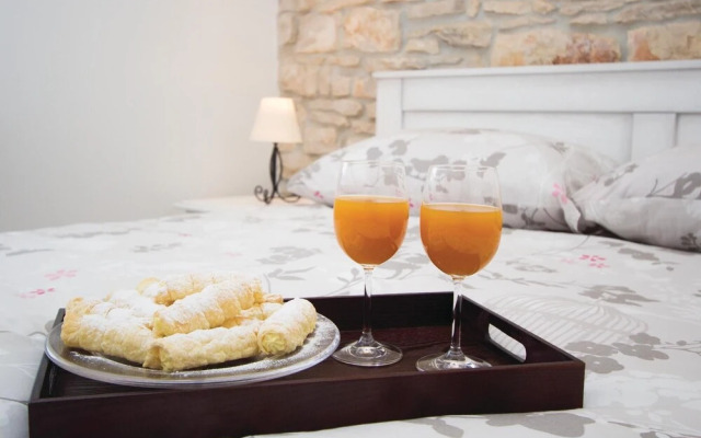 Stunning Home in Filipana With Wifi and 2 Bedrooms