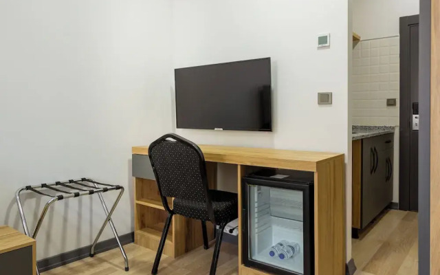 ATM Suite Hotel