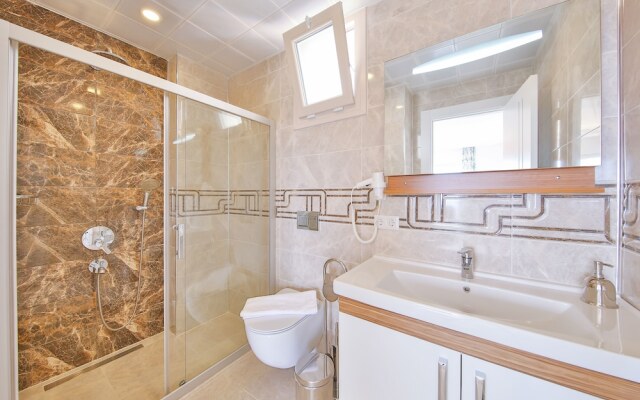 Hediye Hanim Suit Apart