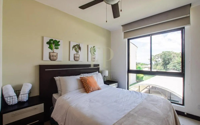 Modern 2 bed APT complex Pool,Tennis,Gym,FreeWiFi