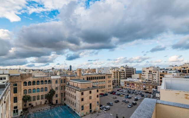 Getawaysmalta - Blue Waters Penthouse in Sliema
