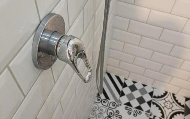 Lovely 1 bedroom apartment near Eye of Tirana