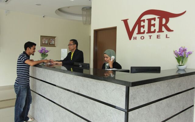 Veer Hotel