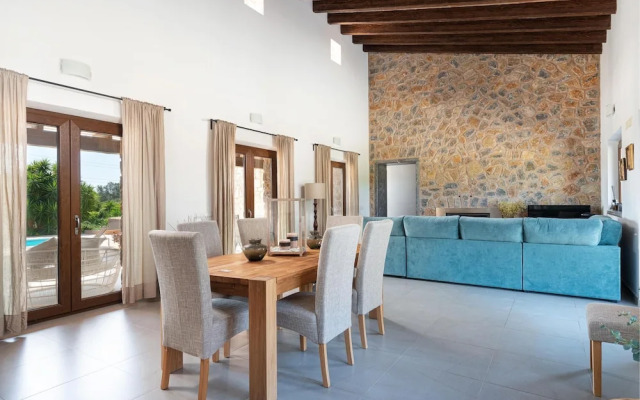 Bellpuig 4 in Art With 3 Bedrooms and 2 Bathrooms