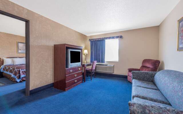 Super 8 by Wyndham Potosi