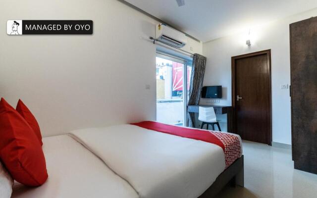 Super OYO Townhouse 1225 Chethana Inn