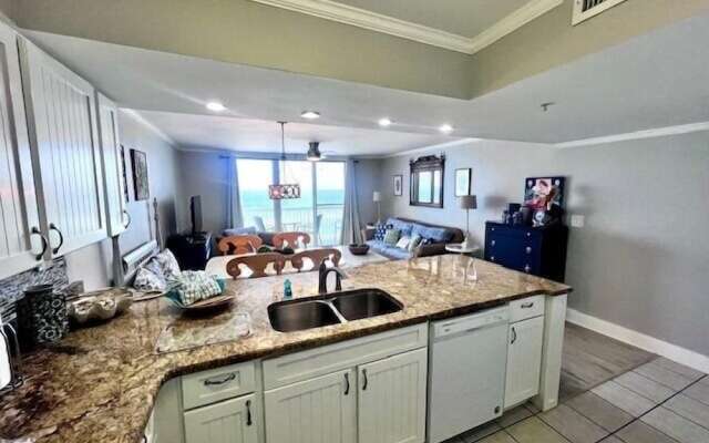 Pelican Beach 0807 1 Bedroom Condo by Pelican Beach Management