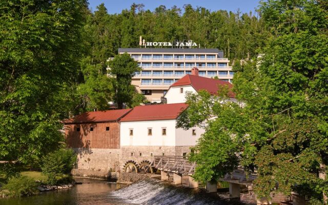 Postojna Cave Hotel Jama