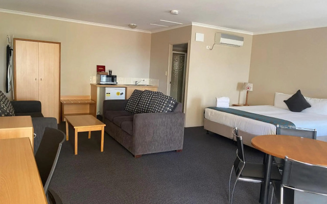 Harbour Sails Motor Inn
