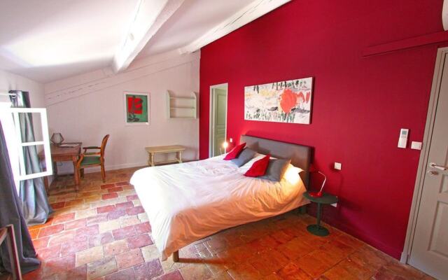 Château Haut Gléon. Gites