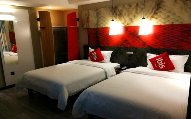 Ibis Suining Hotel