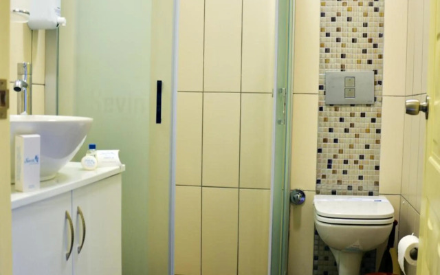 Kowloon Harbourfront Hotel