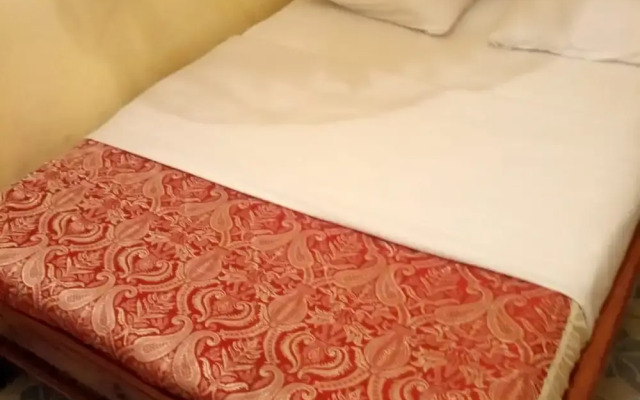 Travellers Guest House - Adults Only