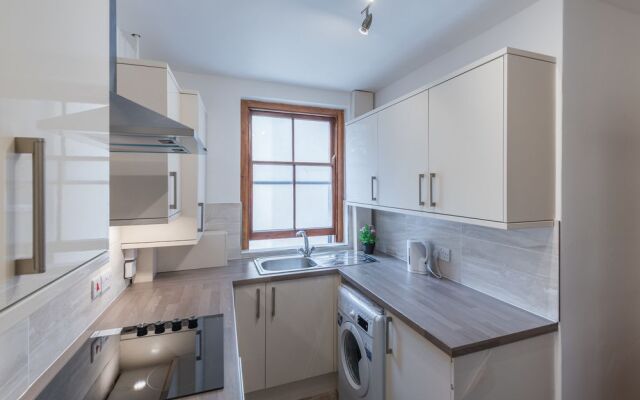 Stunning West Kensington Home by Olympia London