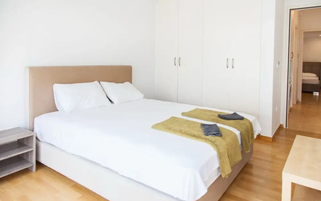 Lovely Apartment in Rafina