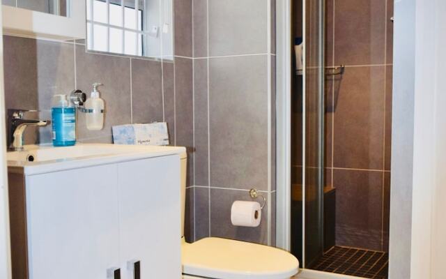 1 Bedroom Apartment With Table Mountain Views