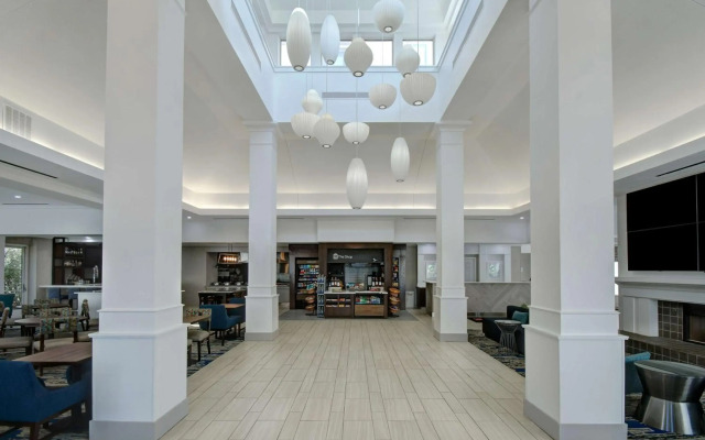 Hilton Garden Inn Detroit Metro Airport