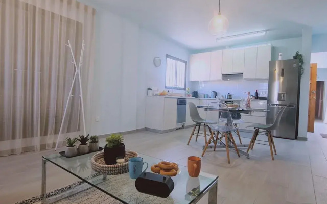 26 CLR - Stay Bellevue Apartment