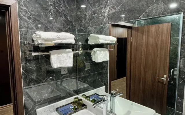 Luxury Phoenix Hotel 2