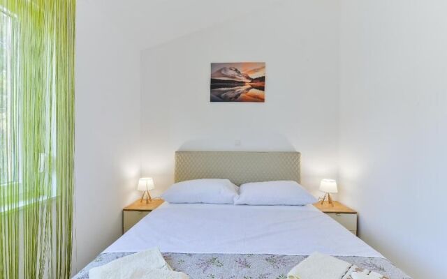 Cascade villas with private garden and jacuzzi