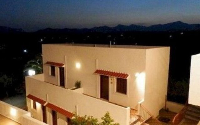 Aeolos Hotel Apartments