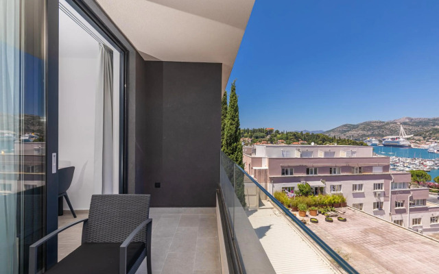 Grazel lovely studio by Irundo