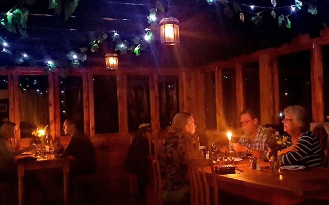 Sycamore Avenue Treehouses