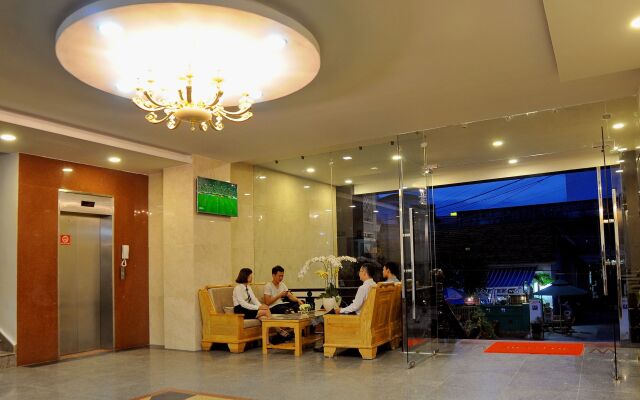 Full House Hotel