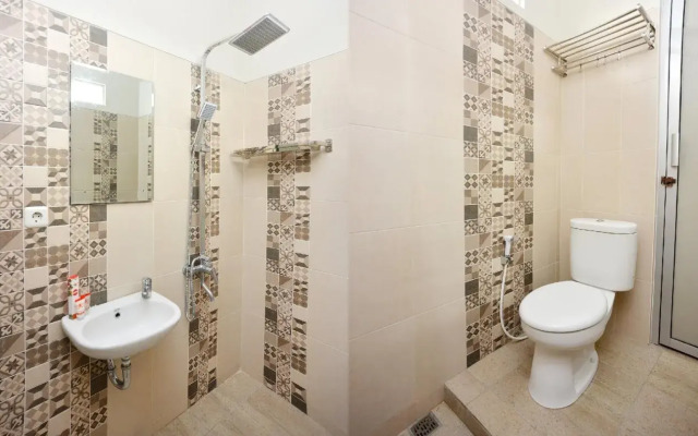 Royal Gejayan Homestay By OYO Rooms