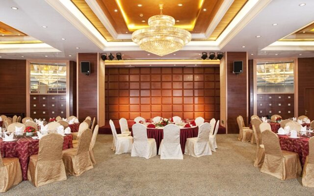 Holiday Inn Shanghai Pudong Nanpu by IHG