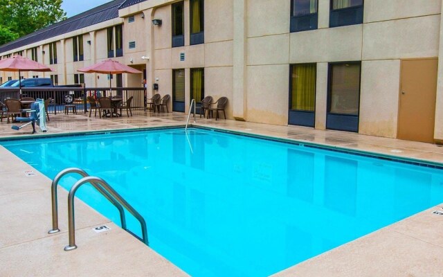 Clarion Inn near Lookout Mountain