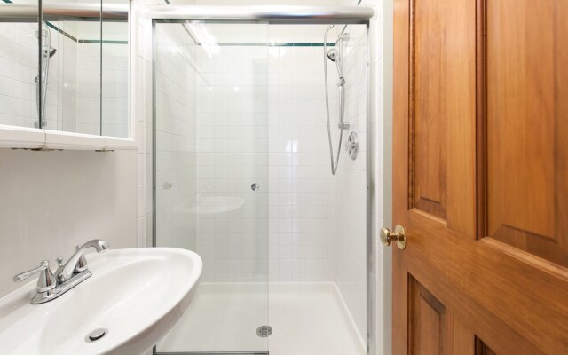 Sophisticated 4BR in Lincoln Park by Sonder