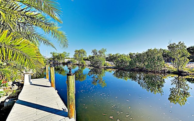 Canal Front Dream W Private Pool, Spa And Dock 3 Bedroom Home