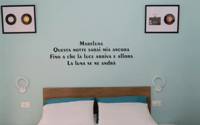 Yes I Know My Room - Storico