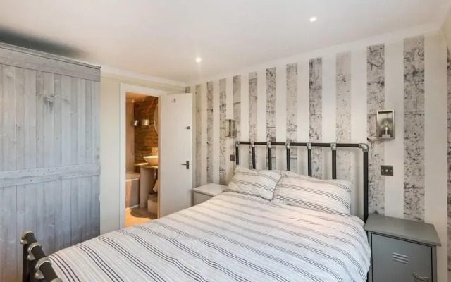 Lovely 1BR Flat Walk to Hyde Park