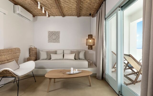 Santo Bloom Luxury Suites