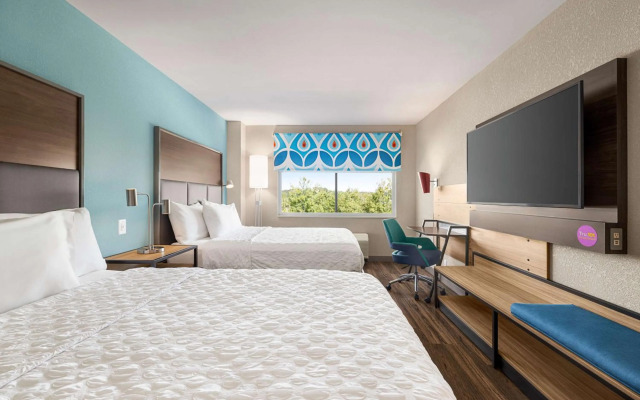 Tru by Hilton Lawrenceville Atlanta I-85 Sugarloaf