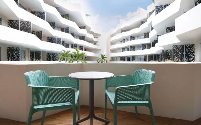 Amazing 1 Bedroom Apartment 3 Blocks From the Beach