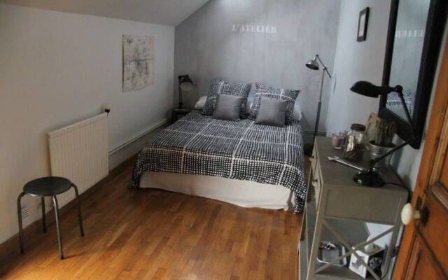 Aux Fenetres du Chateau